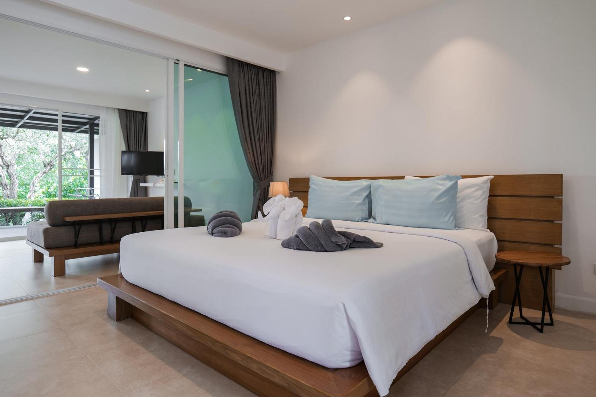 Seanery Beach Resort Bang Saphan Exterior photo